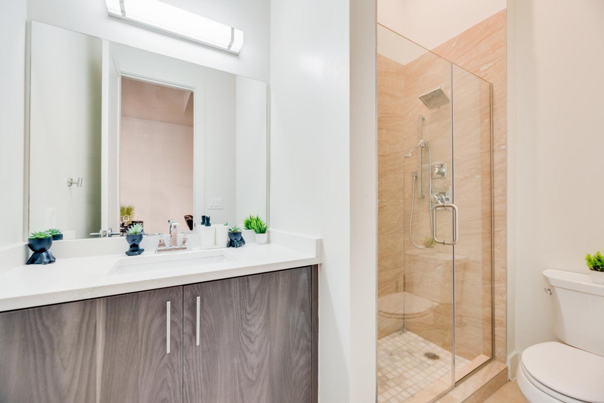Snazzy Loft Style 2Br I Gym I Parking I Workspace Dallas Exteriör bild